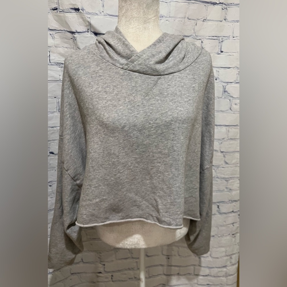 Fabletics Grey Brisa Cropped Raw Edge Hoodie XXL